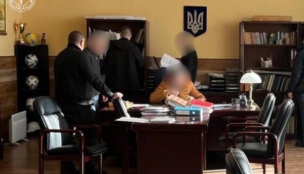 Головна 53 Київ: Схема з фіктивним працевлаштуванням чиновників викрито.