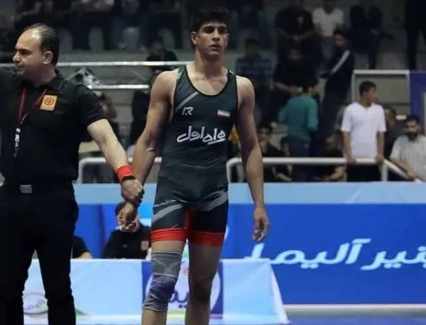 Головна 60 В Ірані стратили зірку реслінгу-підлітка після “зізнання у тортурах”