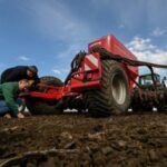 Головна 40 Кабмін розширив відшкодування вартості обладнання для фермерів із зон бойових…