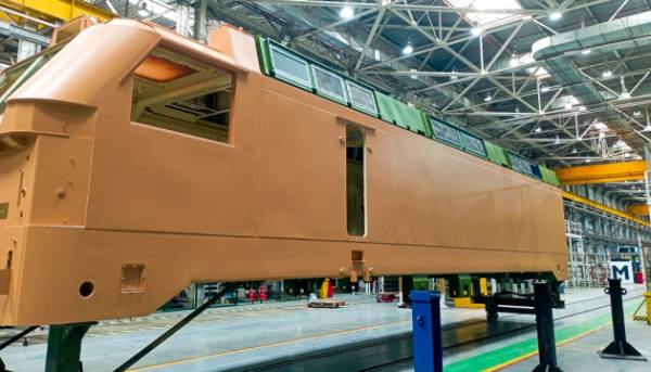 Франція запустила випуск електричних локомотивів для Укрзалізниці. 14