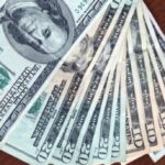 Здешевлення долара: Курс гривні від НБУ на 7 квітня.