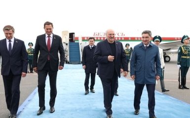 “Давайте серйозно поговоримо”. Лукашенко оголосив про зустріч з представником Макрона
