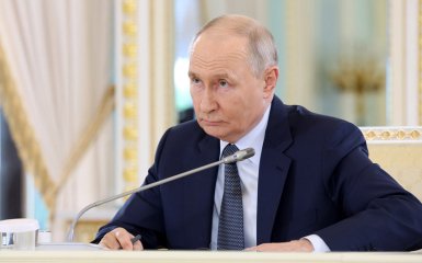 Путін побачив сон, ніби він захопив чотири українські території. 5 Путін побачив сон, ніби він захопив чотири українські території. 5