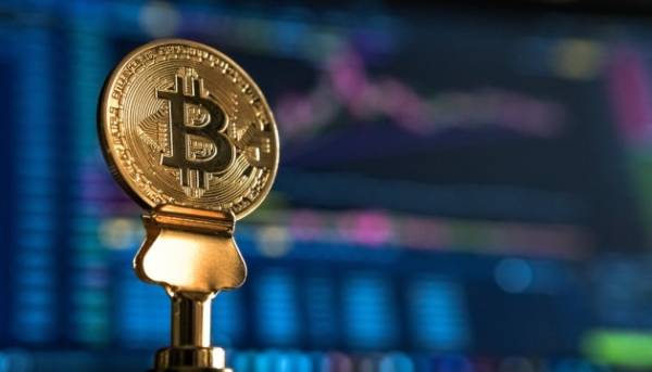 Головна 63 Операція з біткойном виробляє близько 500 кілограмів вуглекислого газу.