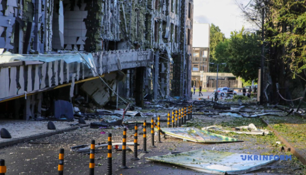 Головна 58 У Києві після російської атаки кількість постраждалих збільшилася до 38, загиблими залишаються…