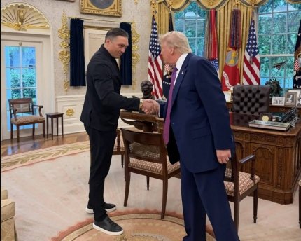 Фотографії Усика та Трампа викликали фурор у соціальних мережах — якою була реакція громадськості 4 Фотографії Усика та Трампа викликали фурор у соціальних мережах — якою була реакція громадськості 4