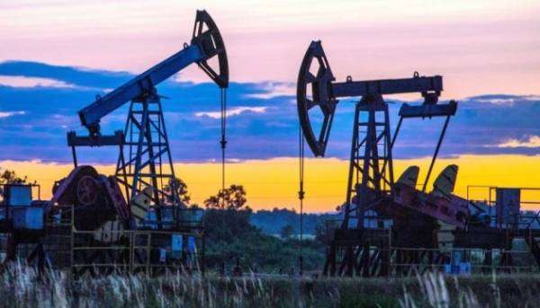Вартість нафти пішла вгору внаслідок посилення протистояння між Сполученими Штатами та Іраном.
