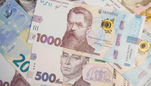 Український валютний курс: весняні досягнення та літні очікування