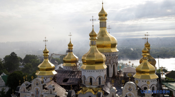 Масштабна атака на Україну: вогонь гасять у чотирьох місцях Києва та Харкова 35