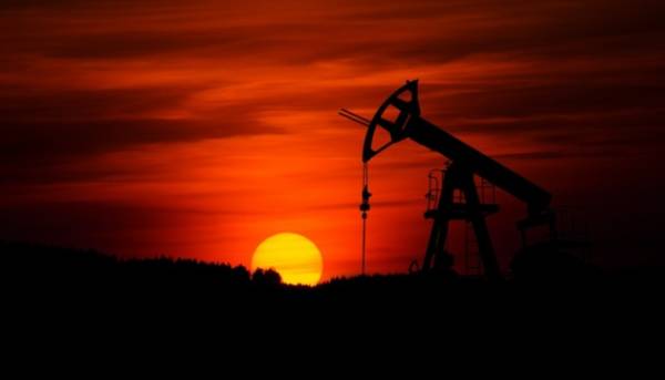 Головна 59 Нафта дешевшає через невизначеність щодо повного відновлення поставок через Ормузьку протоку