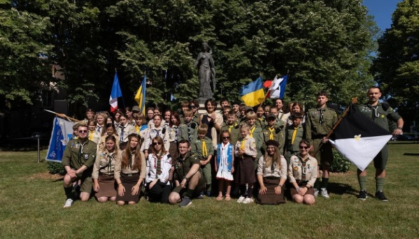 Головна 58 Українці та французькі дипломати у Франції вшанували День Анни Ярославни