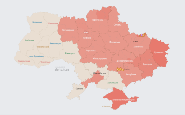 Актуальна карта повітряних тривог станом на 00:38 / Джерело: https://alerts.in.ua/