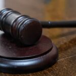 Величезні хабарі в Енергоатомі: справа екс-чиновниці спрямована до суду