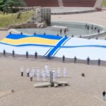 Київ відзначив День Військово-морських сил України розгортанням наймасштабнішого стяга ВМС.