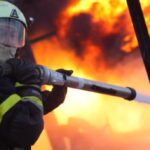 Російський ракетний удар по Києву: пожежі в торгових центрах, житлових&hellip;