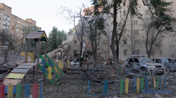 Київ: кількість жертв масованого російського удару зросла до 21 54