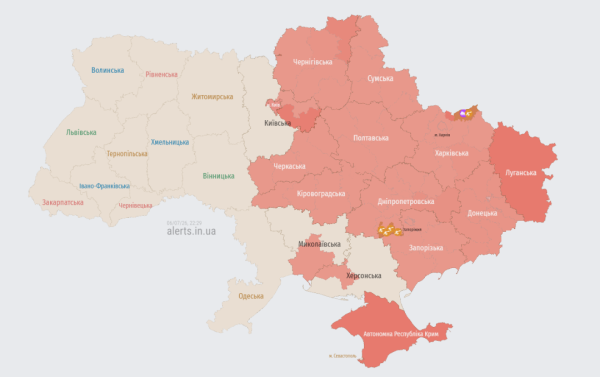 Актуальна мапа повітряних тривог станом на 22:29 / Джерело: https://alerts.in.ua/