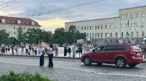 У столиці та інших населених пунктах відбуваються акції на підтримку Федорова 8