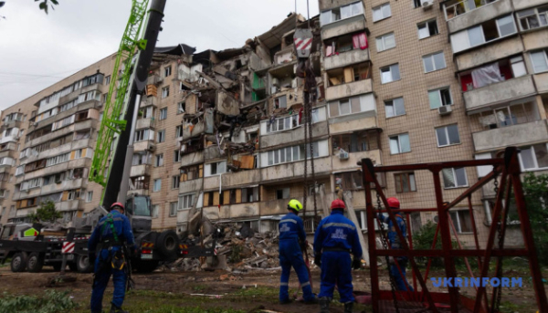У столиці України кількість жертв російського нападу збільшилася до 76, 19 осіб загинули. 9 У столиці України кількість жертв російського нападу збільшилася до 76, 19 осіб загинули. 9