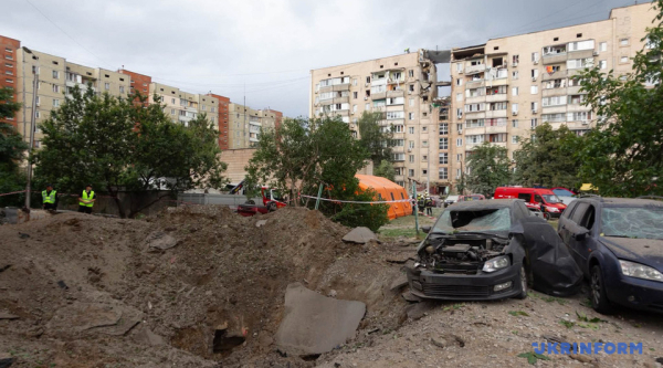 У столиці України, Києві, внаслідок російської атаки зросла кількість жертв до 19 осіб, 58 зазнали поранень. 14
