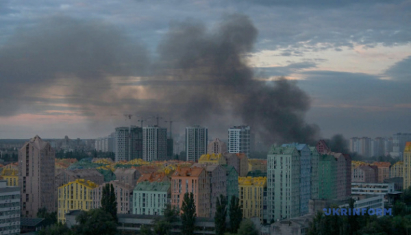 Головна 53 Київ під нічним обстрілом: 11 осіб зазнали поранень