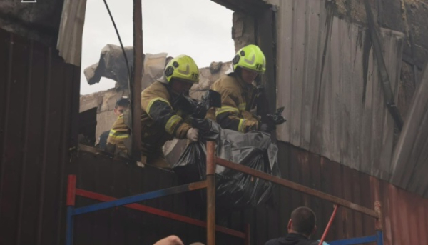 Головна 58 У столиці України загасили всі загоряння, спричинені нічним нападом Росії.