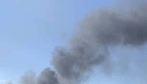 У Києві уламки ракети пошкодили 18-поверховий будинок.