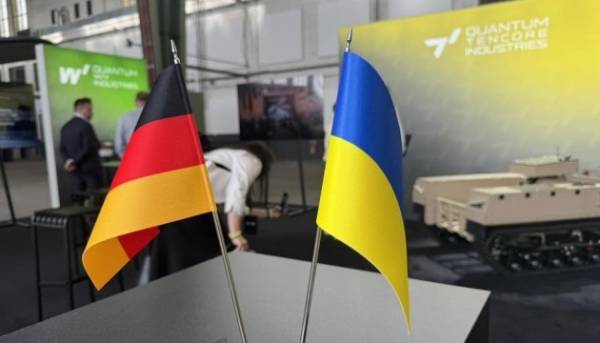 Головна 63 Німеччина надасть кошти на придбання 50 тисяч бойових безпілотників для України, повідомляє Reuters.
