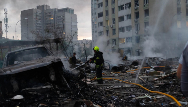 Головна 57 У столиці після масштабного нападу обмежено рух на деяких вулицях.