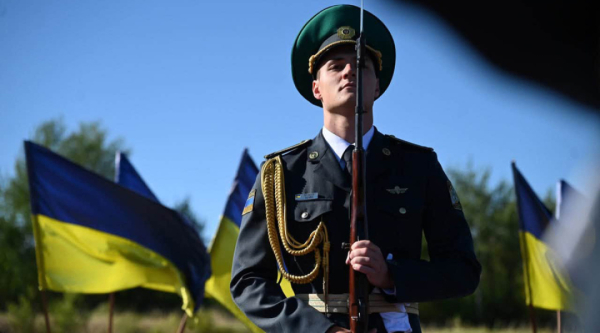 У Києві відбулася панахида на честь Євгена Коновальця. 19