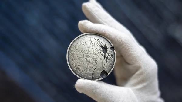 Національний банк представив пам'ятну монету «35 років Незалежності України» 4