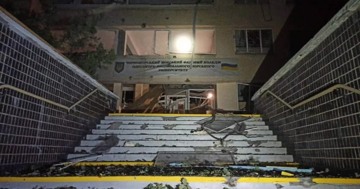 Одещина зазнала тривалого, багатогранного нападу, що тривав більше семи годин: понівечено будівлі та навчальні заклади 3 Фото до статті