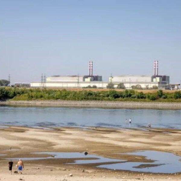Спека та низький рівень води в Дунаї спричинили енергетичну кризу в Угорщині: методи охолодження АЕС у Центральній Європі