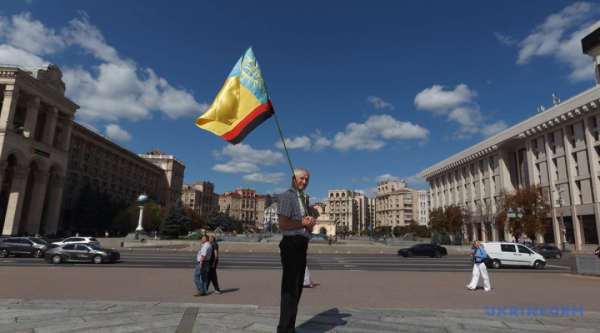На Софійській площі в Києві пройшли святкові заходи з нагоди Дня Незалежності. 14