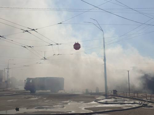 Приблизно всі книжкові ряди на Петрівці були охоплені вогнем 7 Приблизно всі книжкові ряди на Петрівці були охоплені вогнем 7