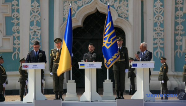 На Софійській площі в Києві пройшли святкові заходи з нагоди Дня Незалежності.