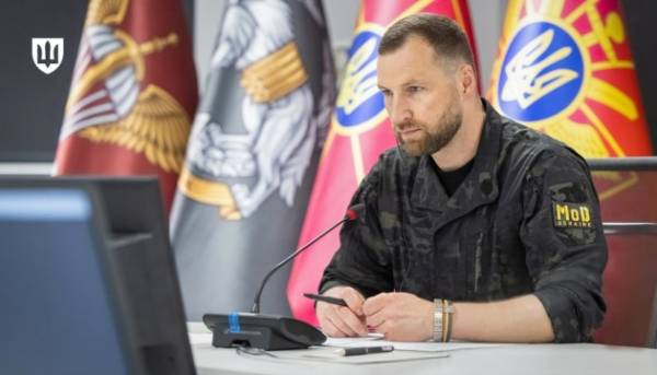 Міністерство оборони має пропозиції щодо подолання проблеми нестачі $27 мільярдів. 2 Міністерство оборони має пропозиції щодо подолання проблеми нестачі $27 мільярдів. 2
