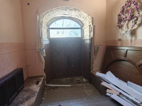 Житомирська обласна дитячо-юнацька бібліотека відновлюється після атаки РФ 9