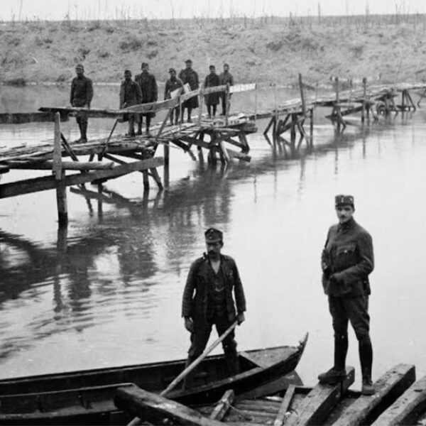 Чуєш, як гримлять гармати? І ти туди їдеш?”. Спогади капелана про Велику війну