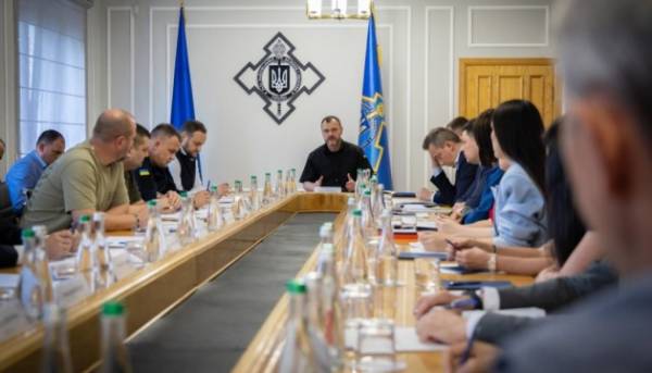 Головна 59 Кліменко провів зустріч з підприємцями: Держава розробляє заходи для охорони транспортних шляхів від нападів Росії