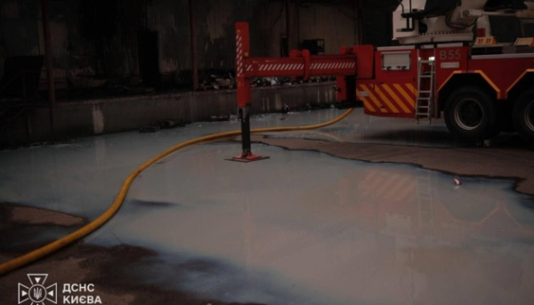 У Києві запобігли витоку аміаку на пивоварному заводі і газу - на пошкодженій від обстрілу АЗС