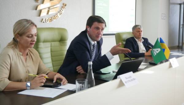 Новий пакет допомоги готується для фермерів у прифронтових зонах.