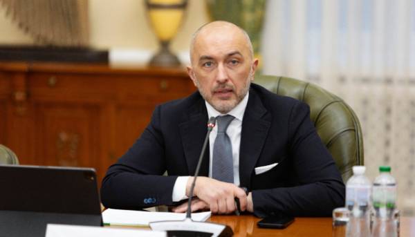 Глава держави не буде ініціювати звільнення керівника Національного банку.