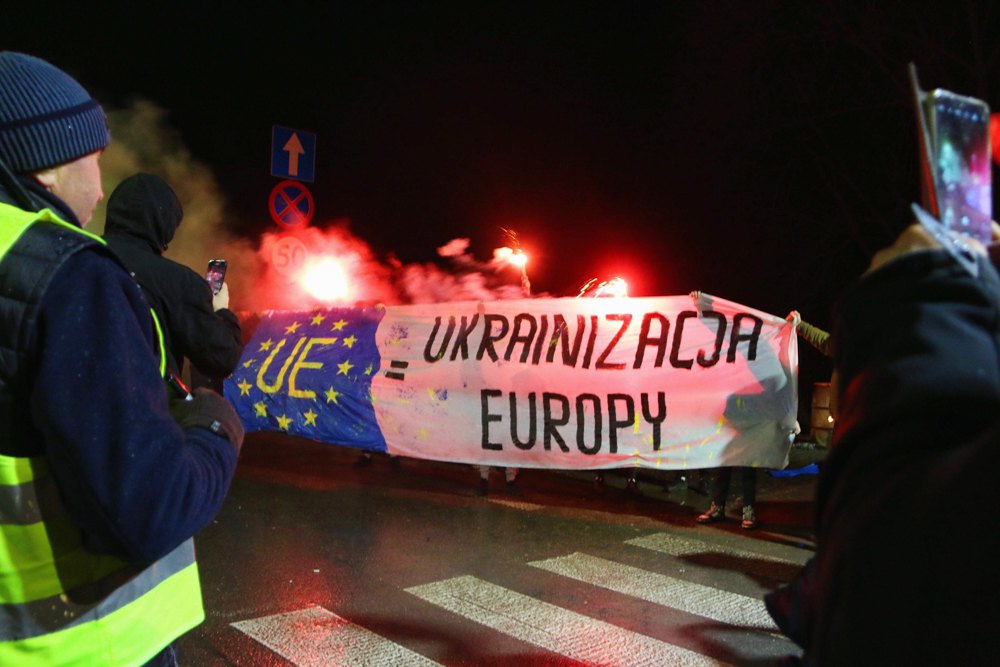 Апатія свідків: як поляки ставляться до українців під час атак 18 Апатія свідків: як поляки ставляться до українців під час атак 18