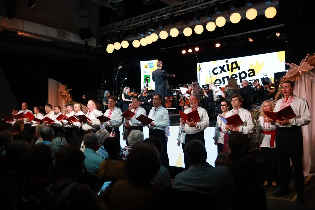 Українські театри готують осінні прем'єри: від "Пекельної хоругви" до "Набукко" 27 Українські театри готують осінні прем'єри: від "Пекельної хоругви" до "Набукко" 27