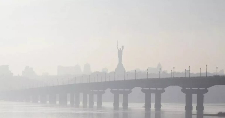 Повітря на Київщині стало небезпечним після обстрілів 2