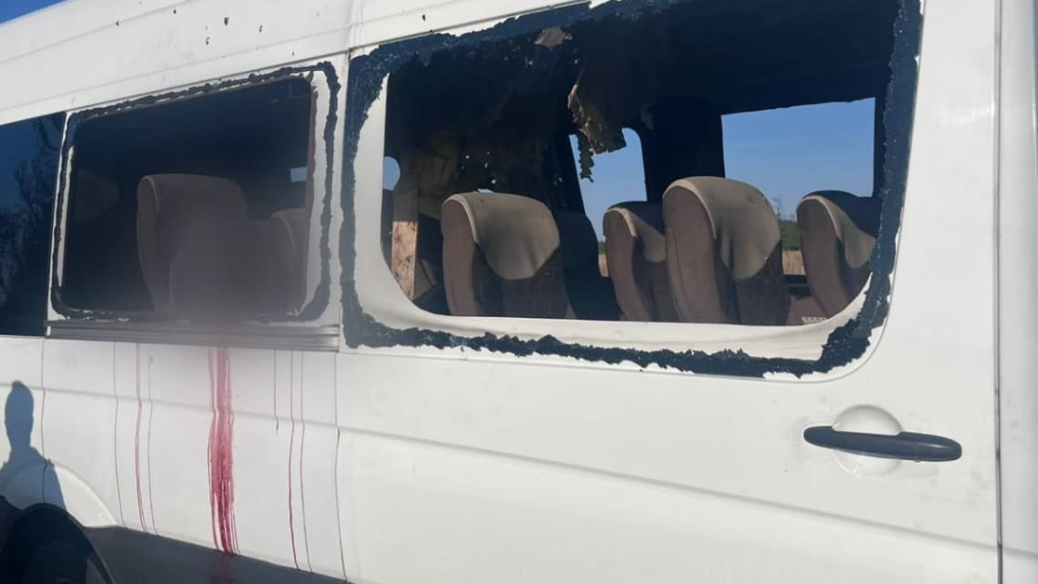 Ворог обстріляв маршрутку на Нікопольщині: є жертви 2 Ворог обстріляв маршрутку на Нікопольщині: є жертви 2
