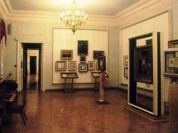Російський удар пошкодив Національний музей Тараса Шевченка у Києві