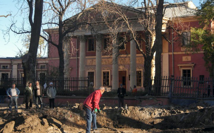 Російські удари знищили тисячі українських пам'яток культури 2 Російські удари знищили тисячі українських пам'яток культури 2