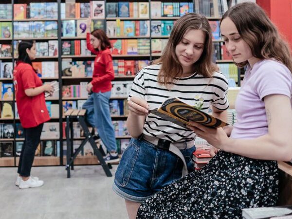 Кабмін запровадить компенсацію оренди для книгарень у малих громадах